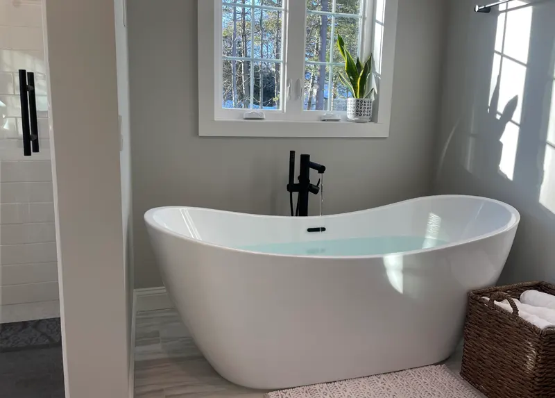 Freestanding air jet bathtub