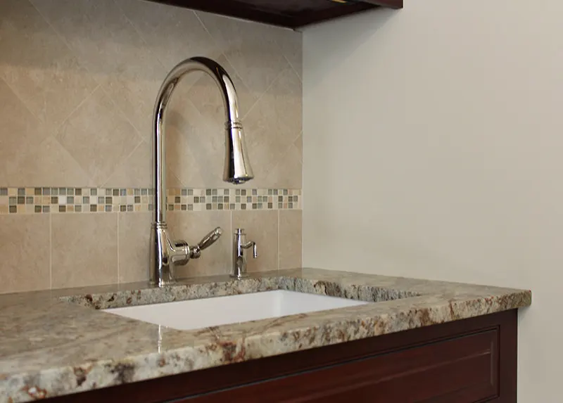 Kitchen faucet plumbing installation