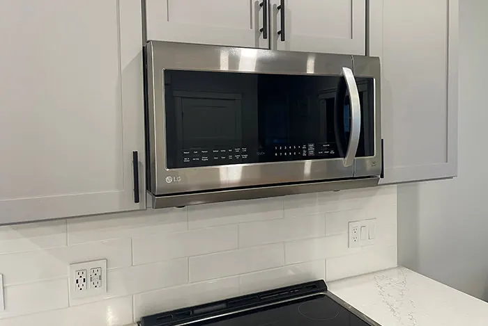 Microwave installation