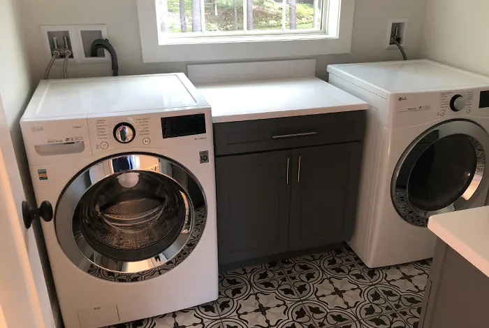 Washing machine and dryer installation